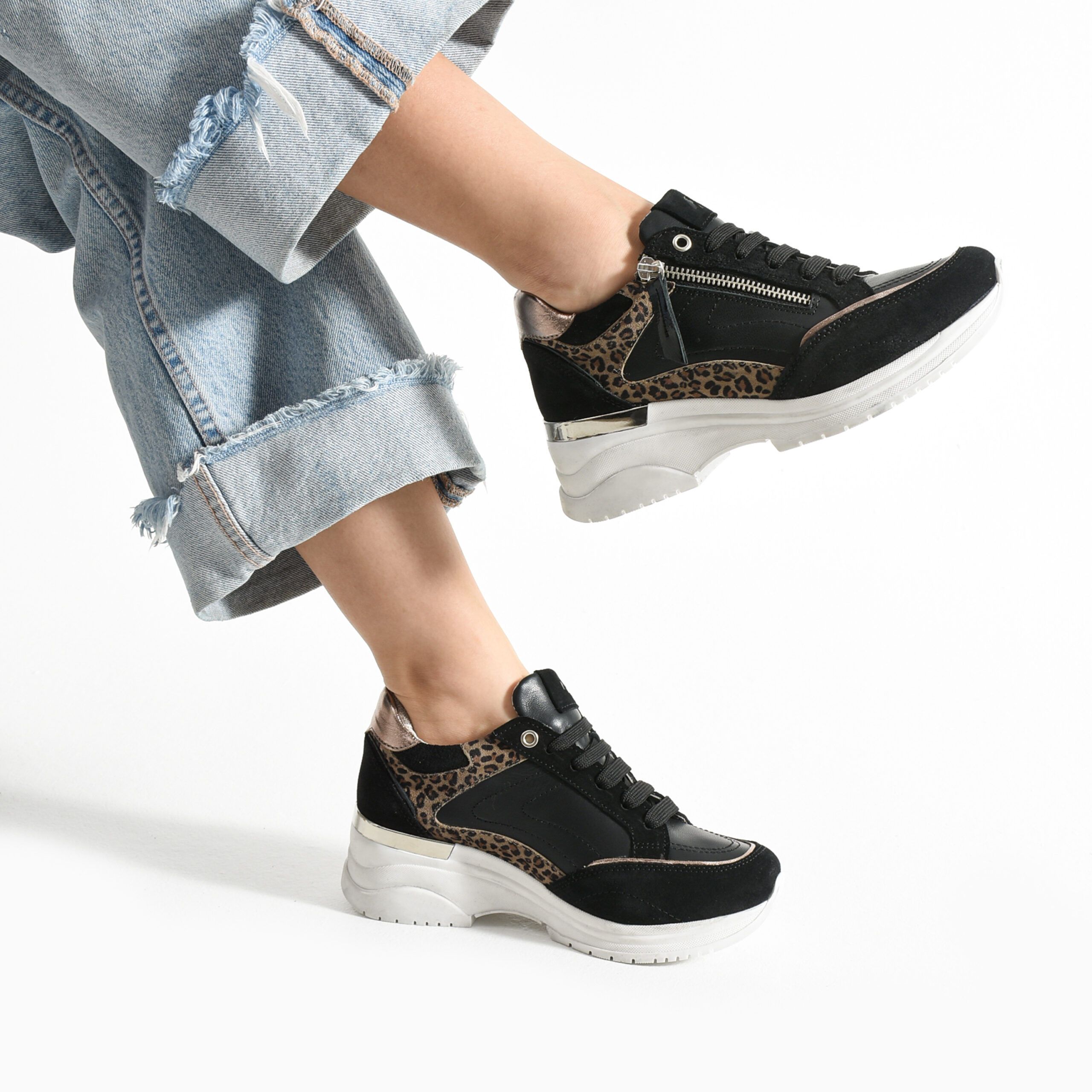 Sneakers de damă negri din piele naturală pe platformă Luxor Sneakers de damă negri din piele naturală pe platformă Luxor