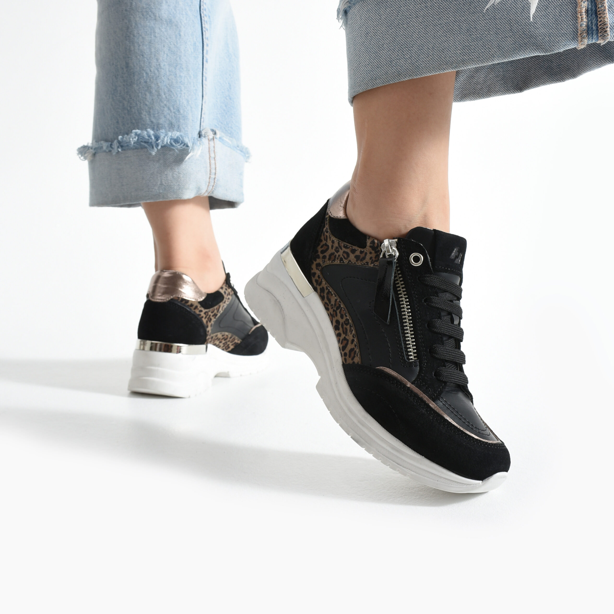 Sneakers de damă negri din piele naturală pe platformă Luxor Sneakers de damă negri din piele naturală pe platformă Luxor