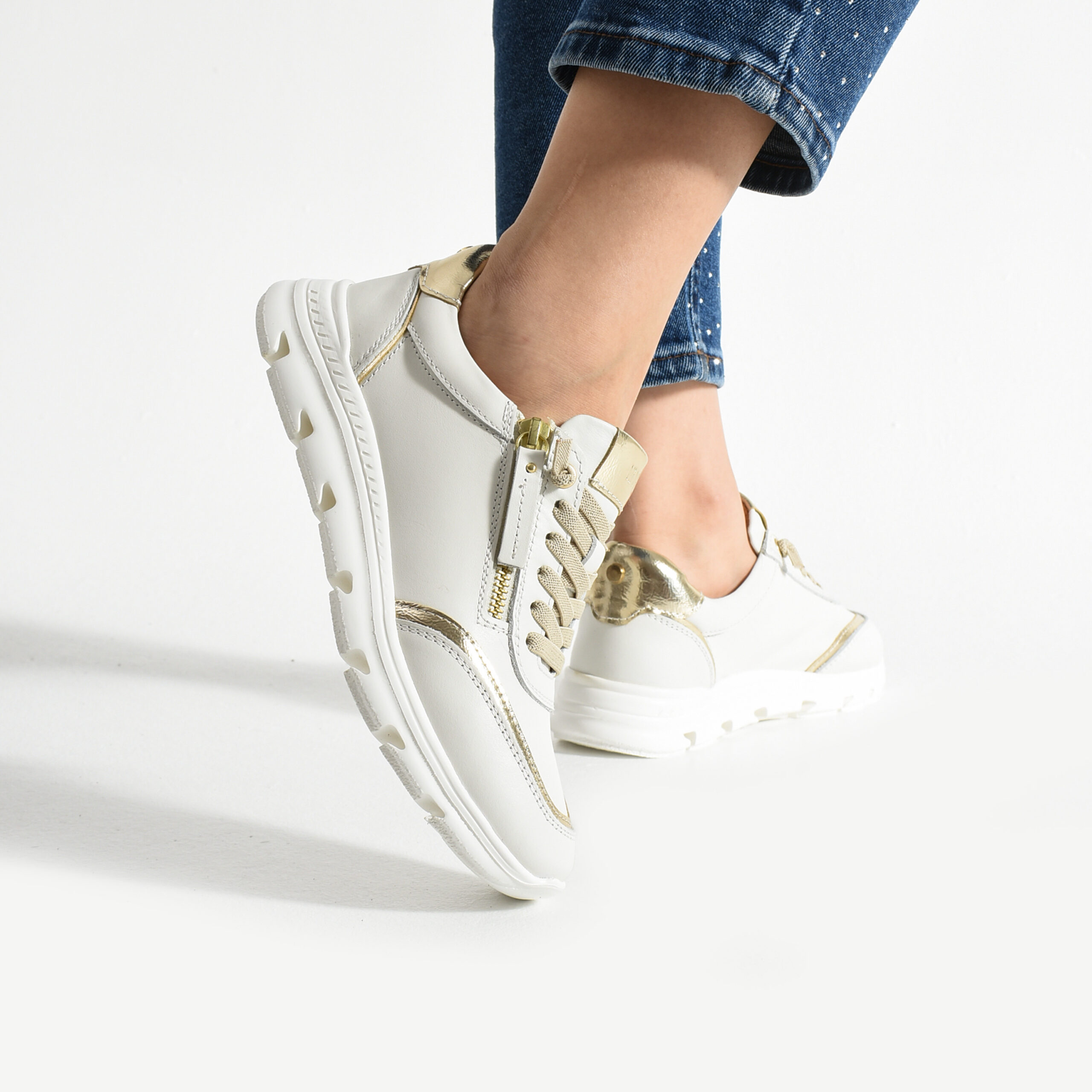 Pantofi sport albi din piele naturală Kumasi Pantofi sport albi din piele naturală Kumasi