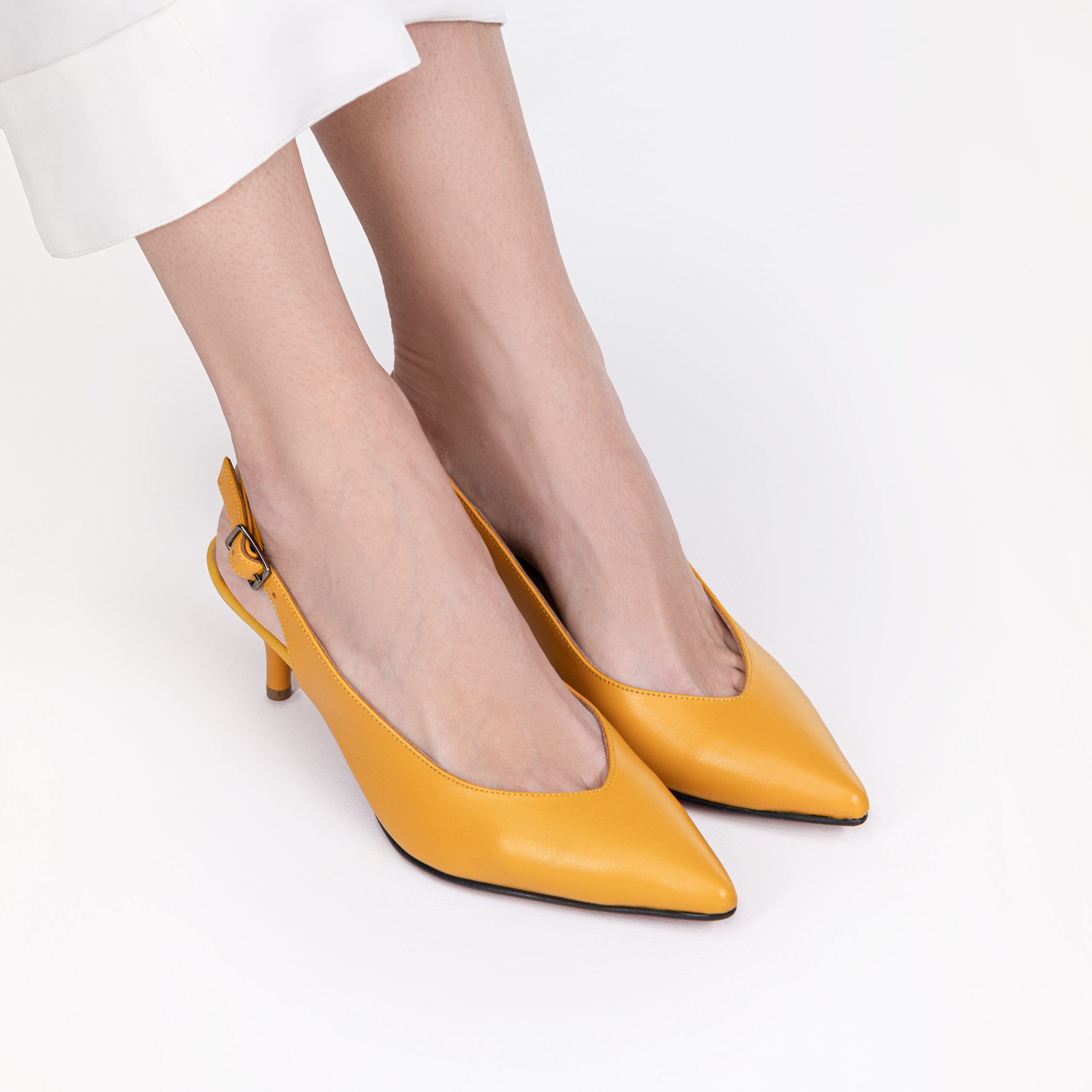 Pantofi eleganți galbeni Melta, din piele naturală, cu toc subțire Pantofi eleganți galbeni Melta, din piele naturală, cu toc subțire