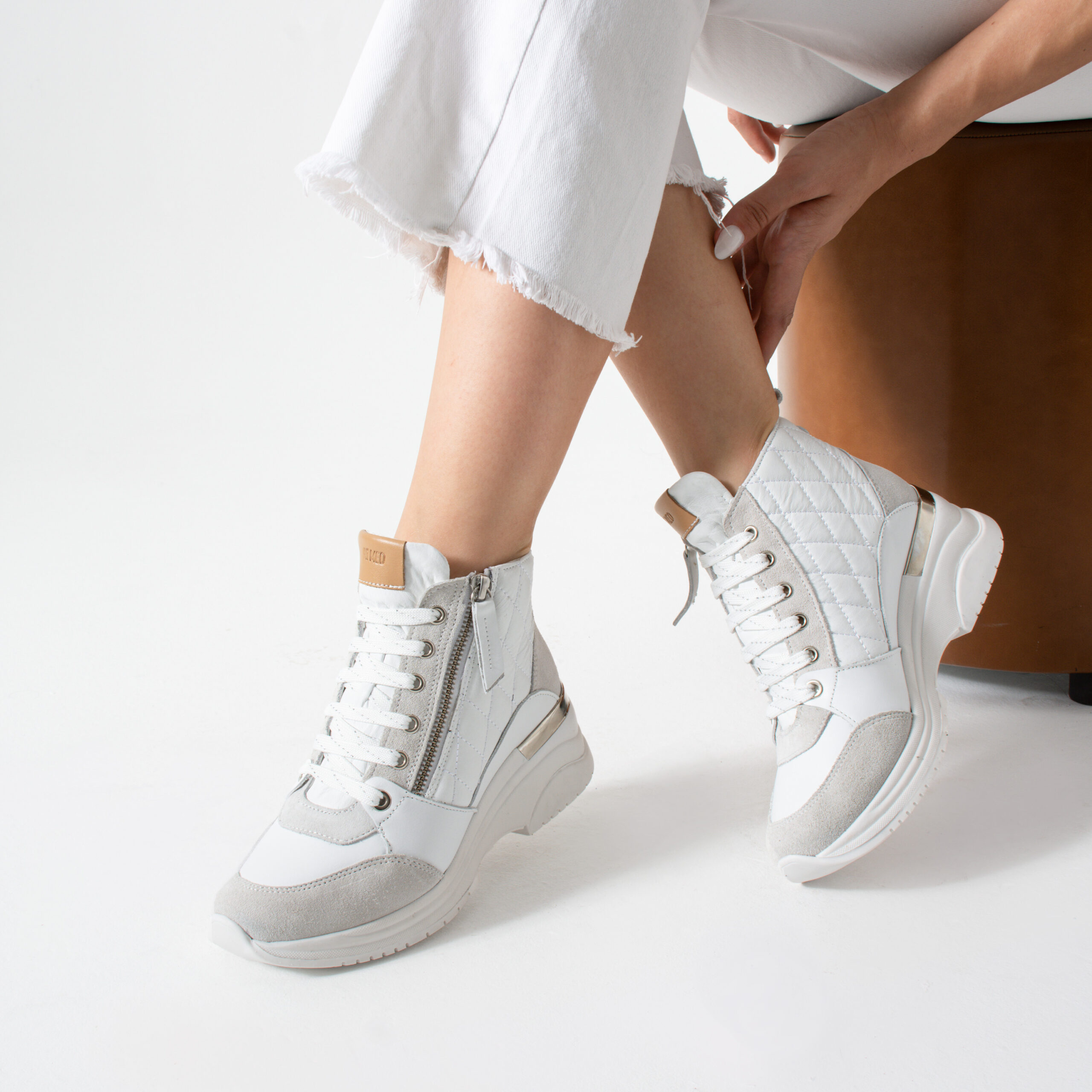 Sneakers albi din piele naturală pe platformă Luxor Sneakers albi din piele naturală pe platformă Luxor