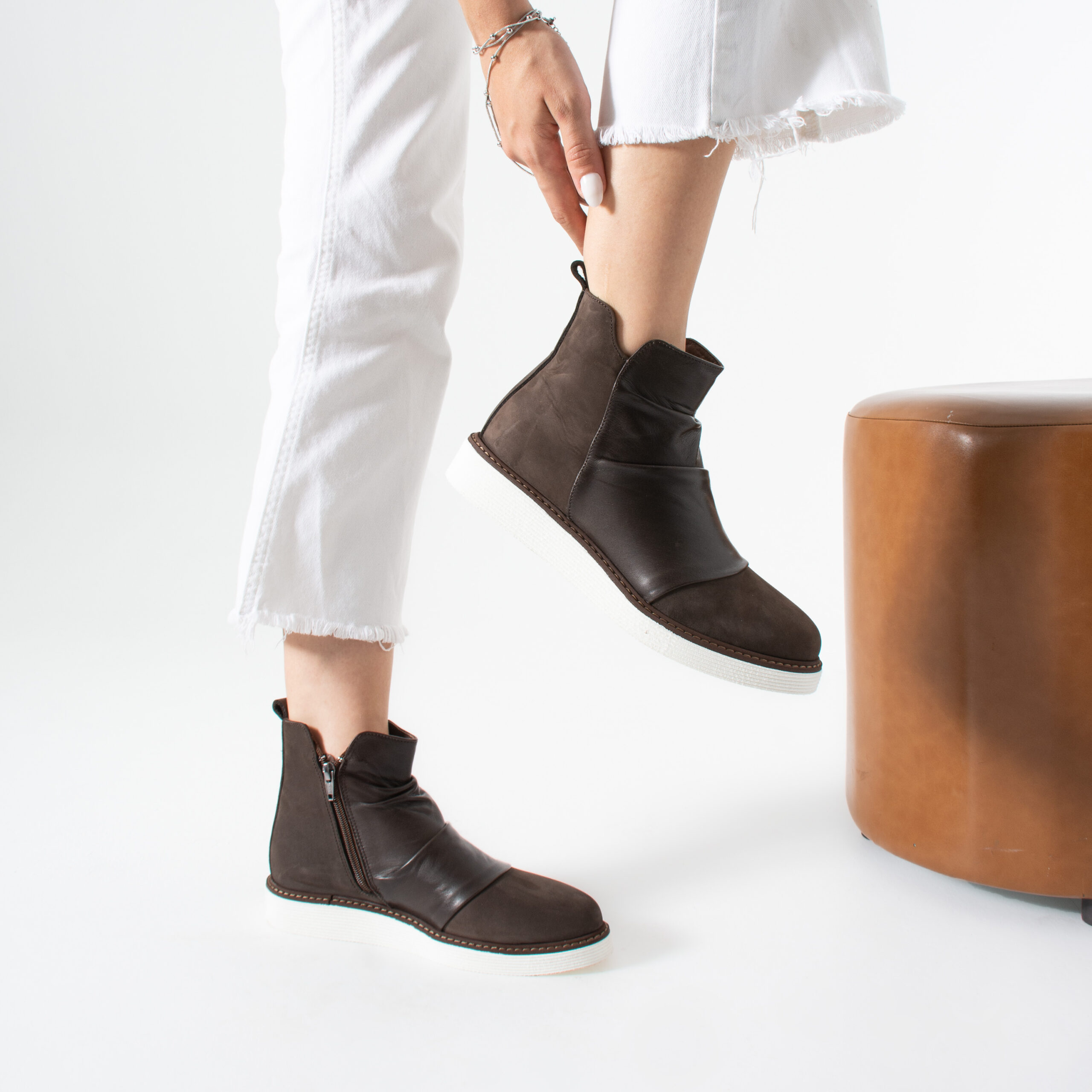 Botine maro din piele naturală și piele întoarsă Havana Botine maro din piele naturală și piele întoarsă Havana