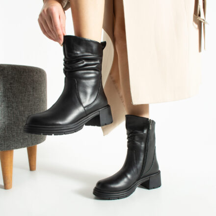 Botine negre din piele naturală cu toc Tiana