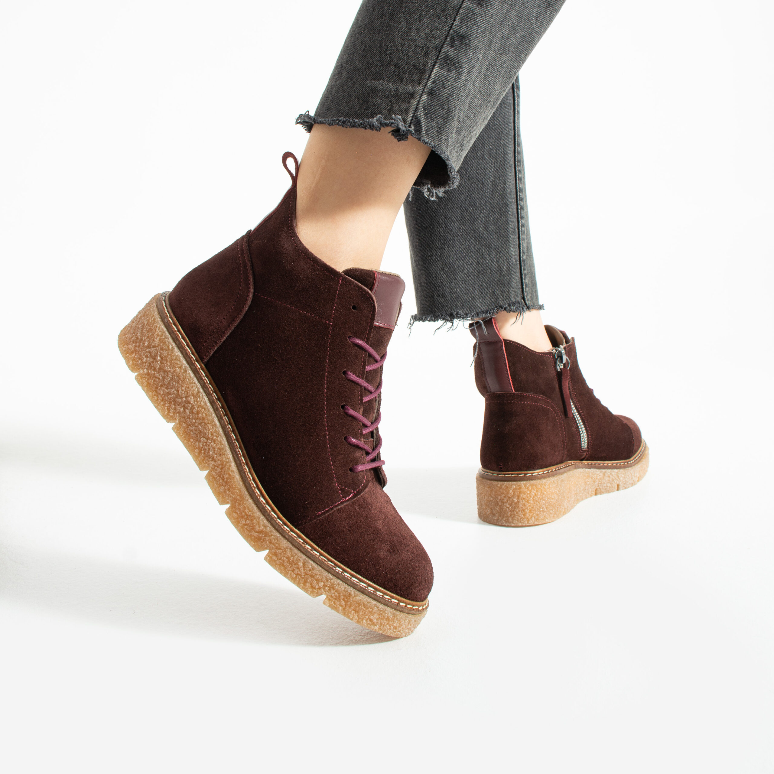 Botine damă din piele întoarsă naturală Bordo, cu talpă din cauciuc Nandi Botine damă din piele întoarsă naturală Bordo, cu talpă din cauciuc Nandi