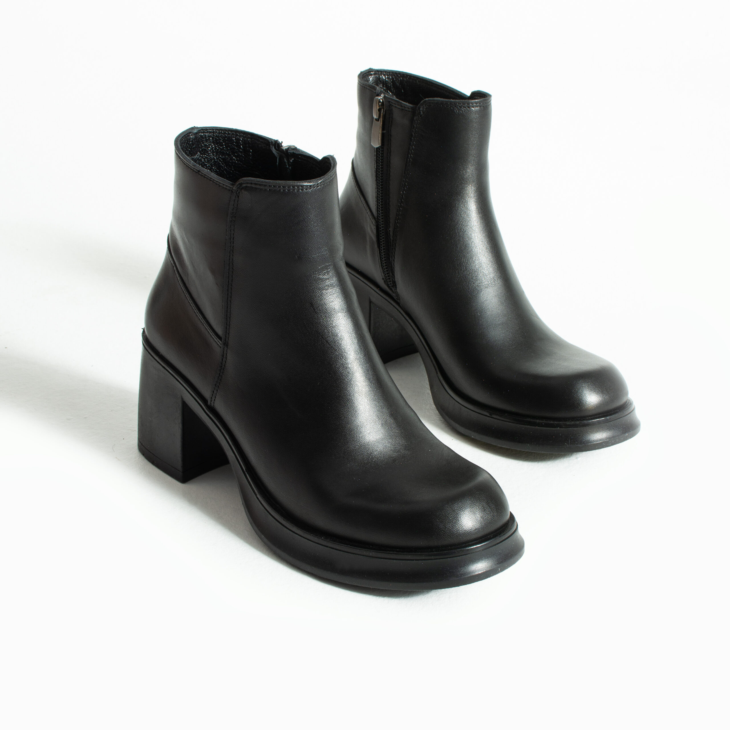 Botine elegante negre din piele naturală, cu toc jos Palesa Botine elegante negre din piele naturală, cu toc jos Palesa