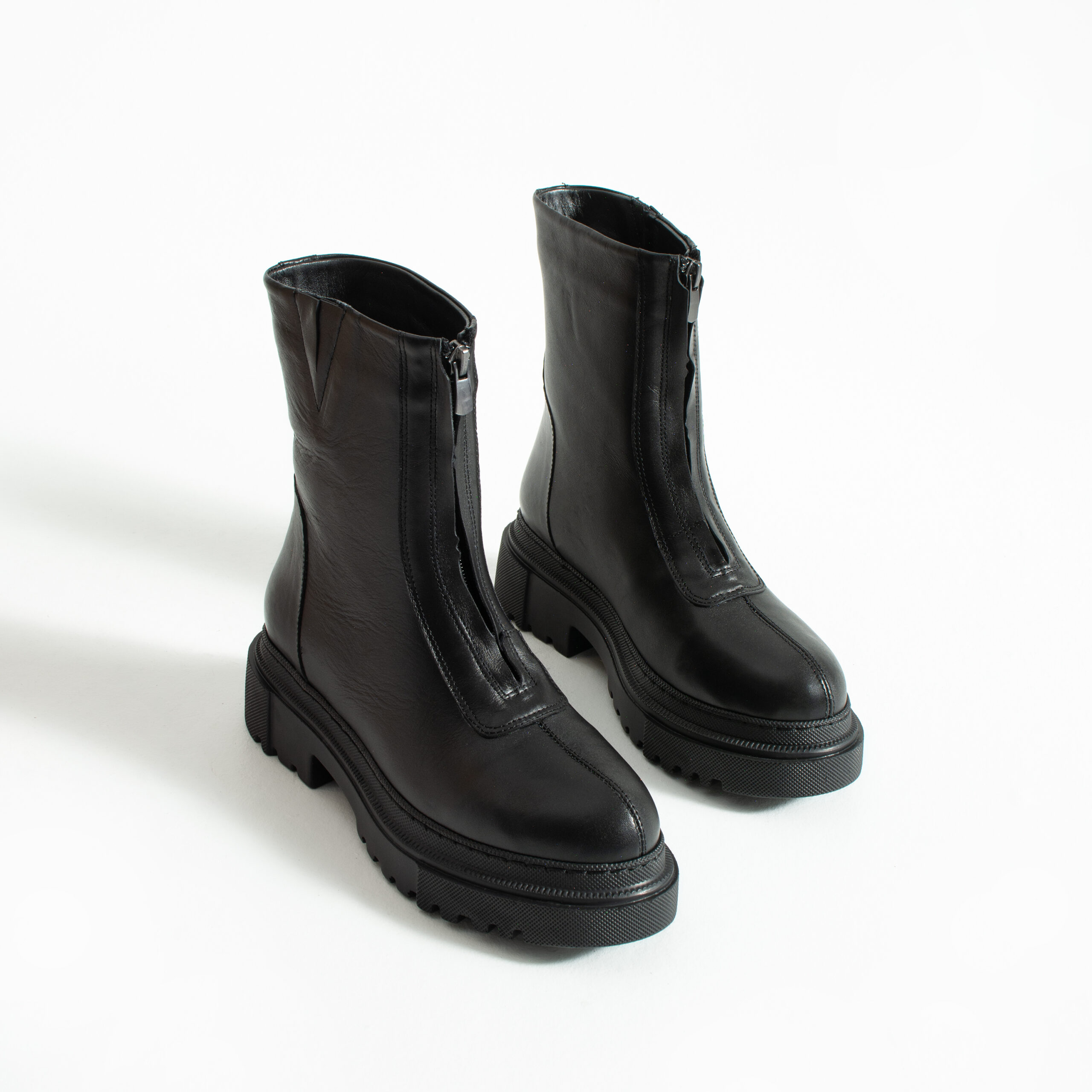 Botine negre de damă cu fermoar frontal din piele naturală Ella Botine negre de damă cu fermoar frontal din piele naturală Ella