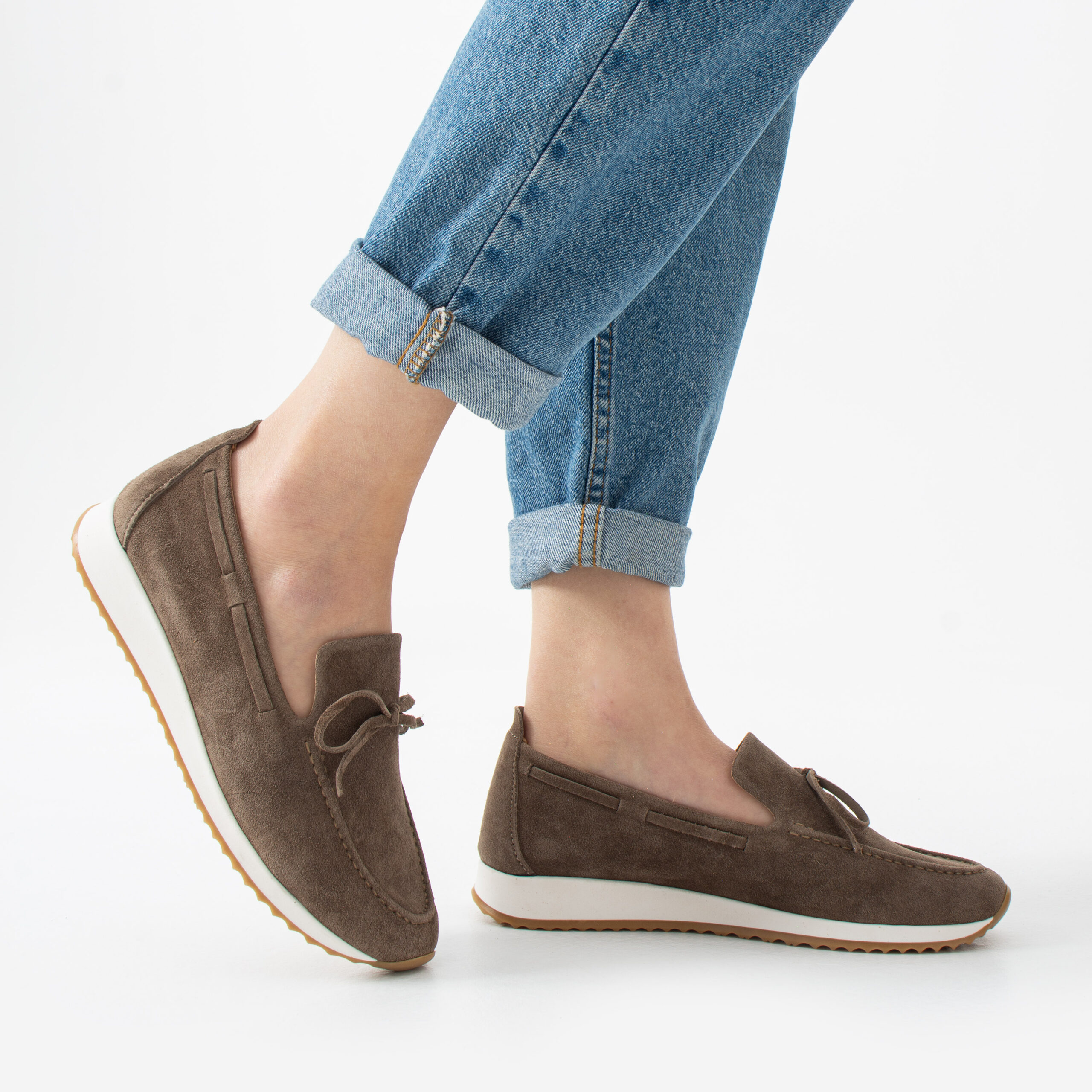 Mocasini casual de damă vizon din piele întoarsă naturală Aisha Mocasini casual de damă vizon din piele întoarsă naturală Aisha