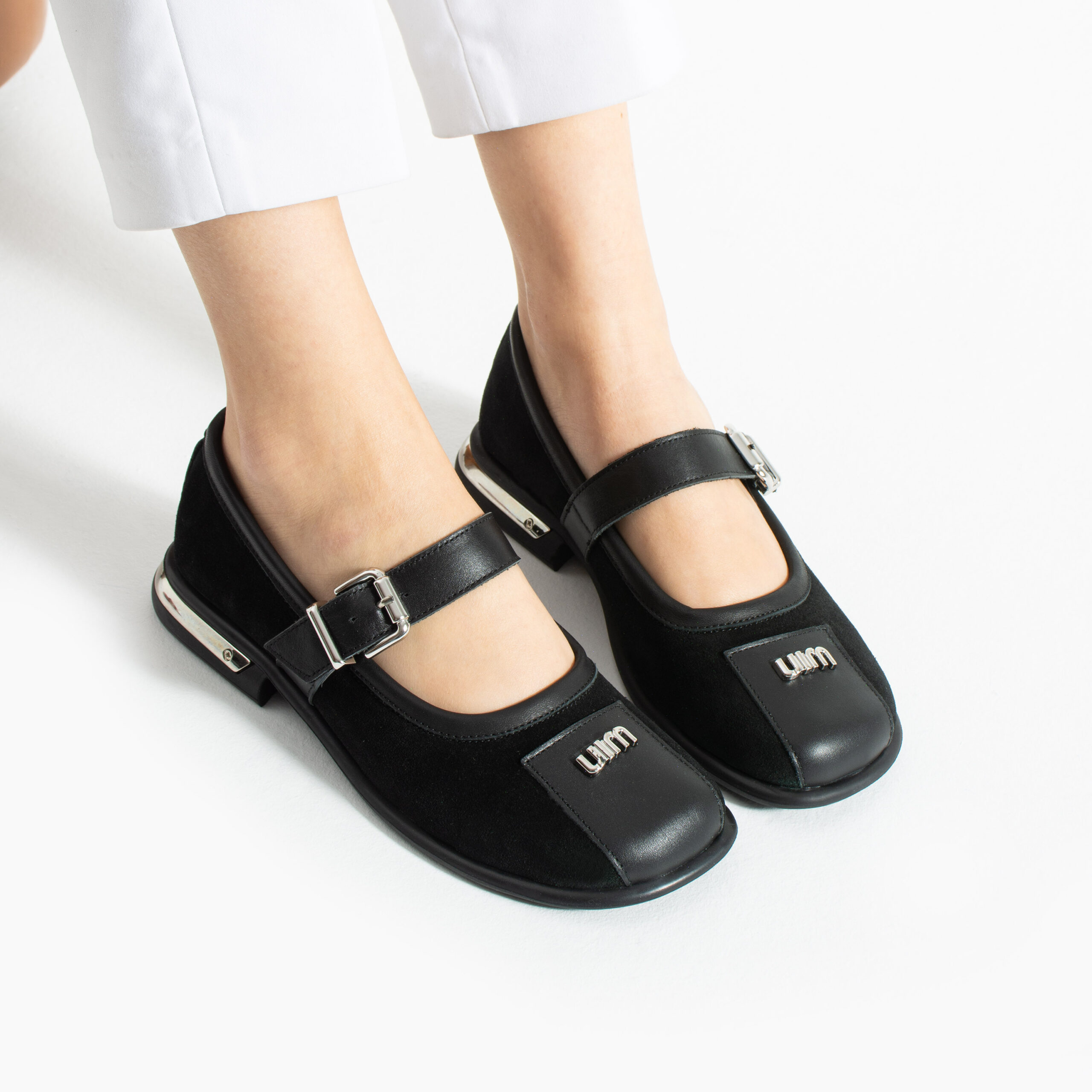 Pantofi Mary Jane negri din piele întoarsă naturală, cu bareta Sarai Pantofi Mary Jane negri din piele întoarsă naturală, cu bareta Sarai