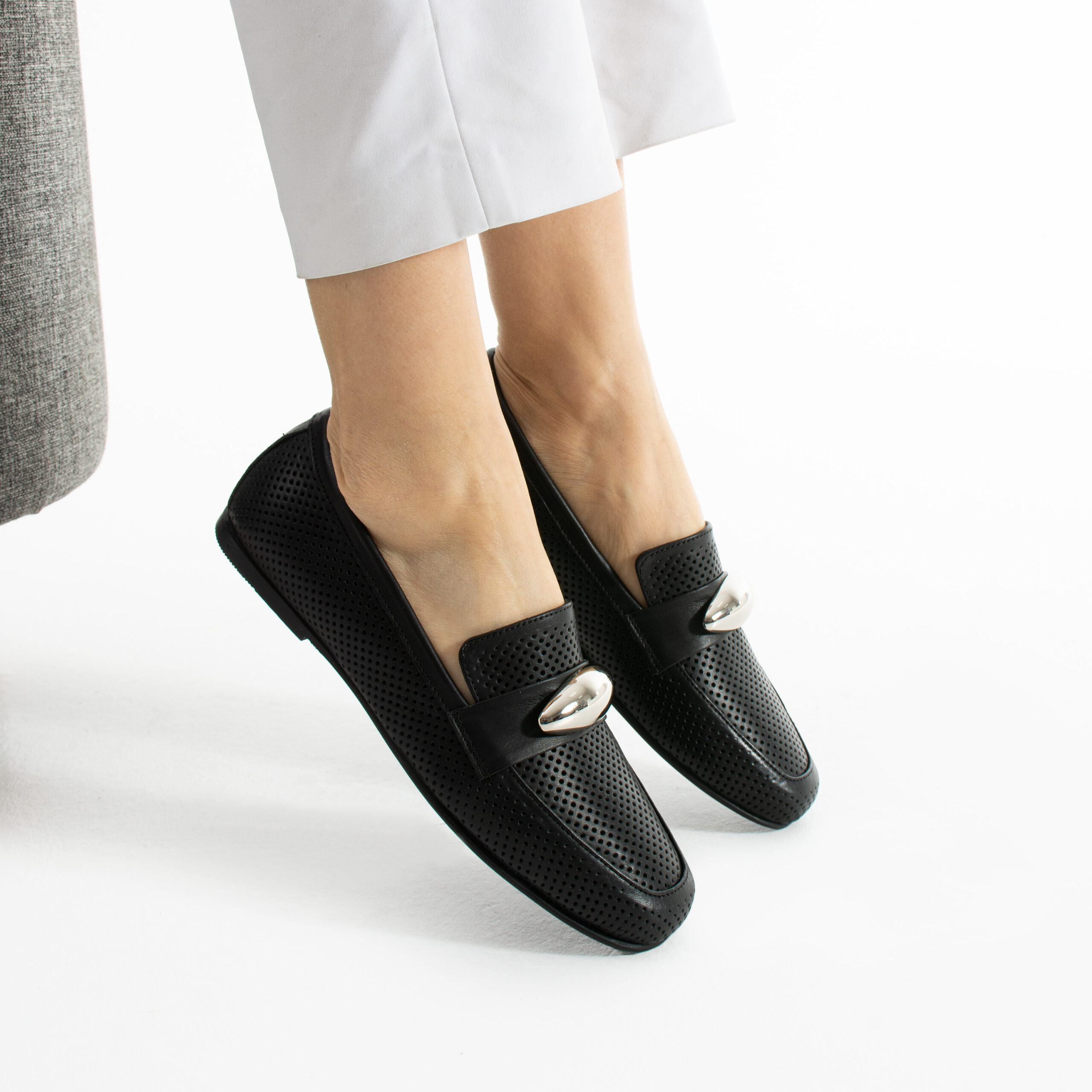 Mocasini negri din piele naturală pentru femei Nella Mocasini negri din piele naturală pentru femei Nella