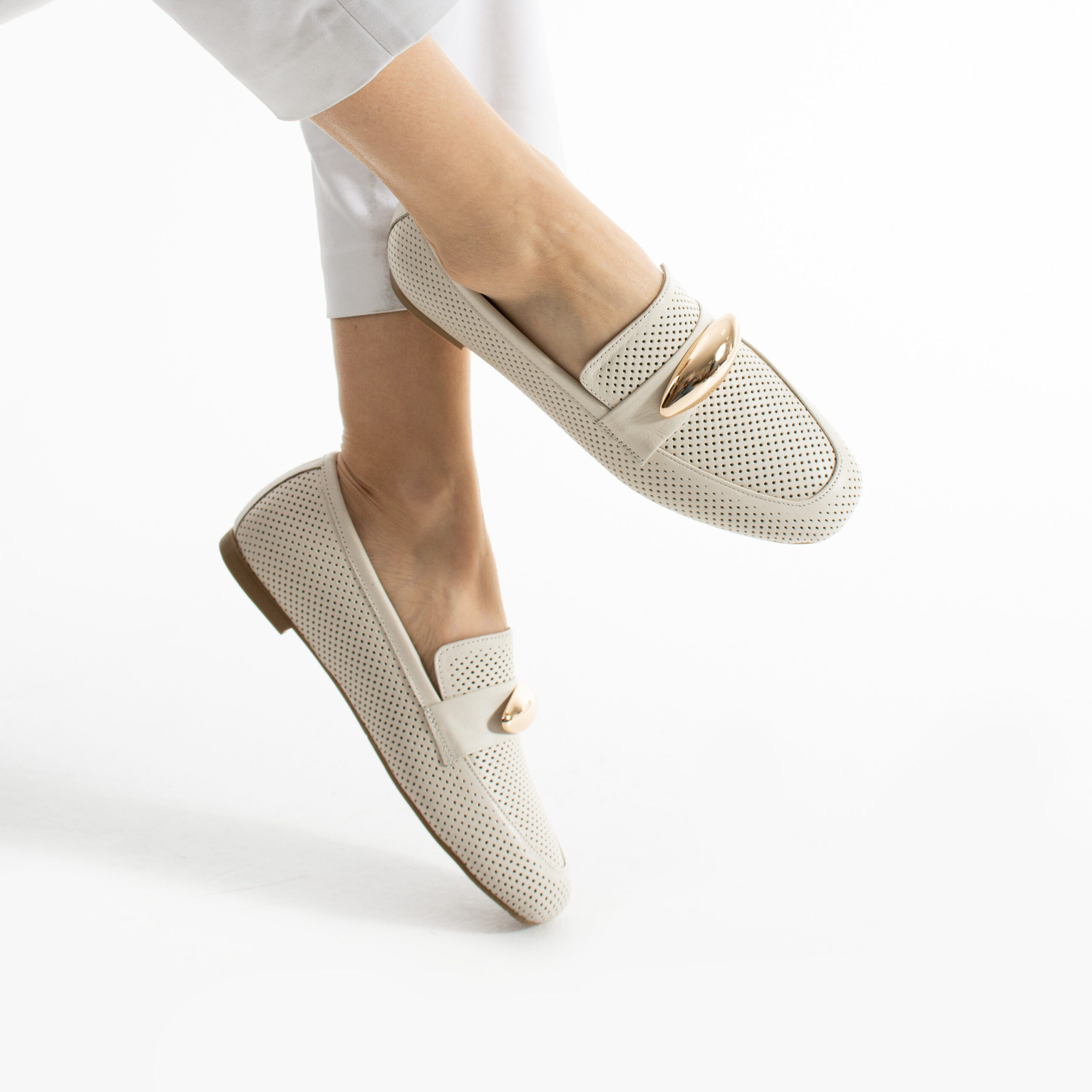 Mocasini de damă bej din piele naturală Nella Mocasini de damă bej din piele naturală Nella