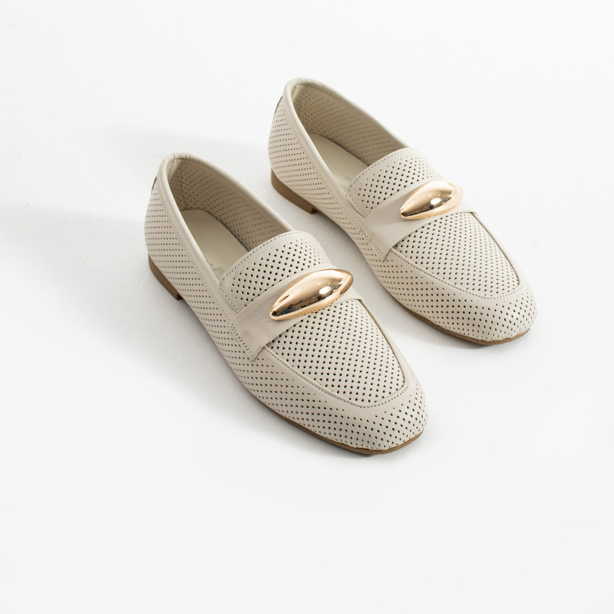 Mocasini de damă bej din piele naturală Nella Mocasini de damă bej din piele naturală Nella