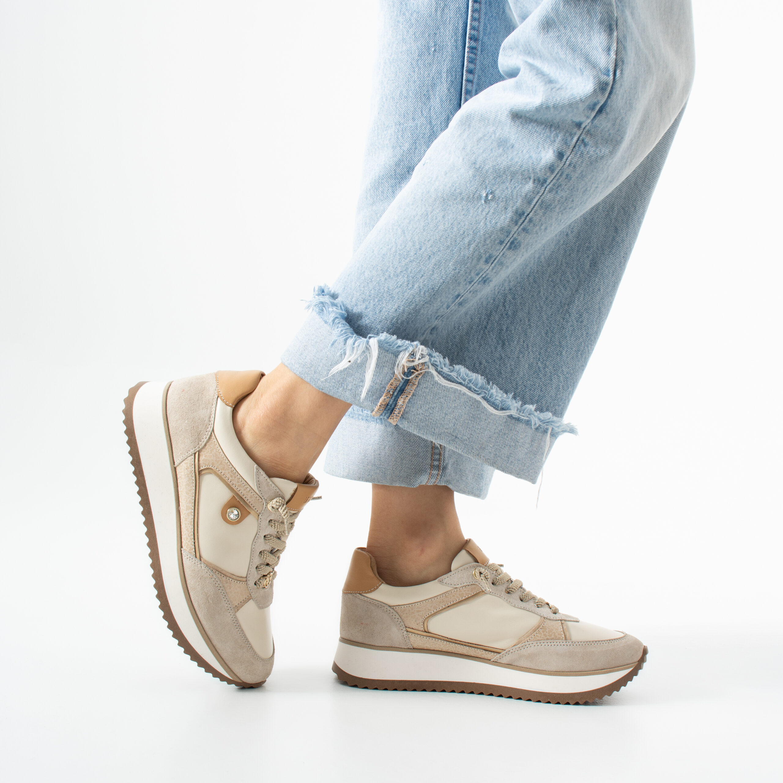 Sneakers damă bej din piele naturală Alondra Sneakers damă bej din piele naturală Alondra