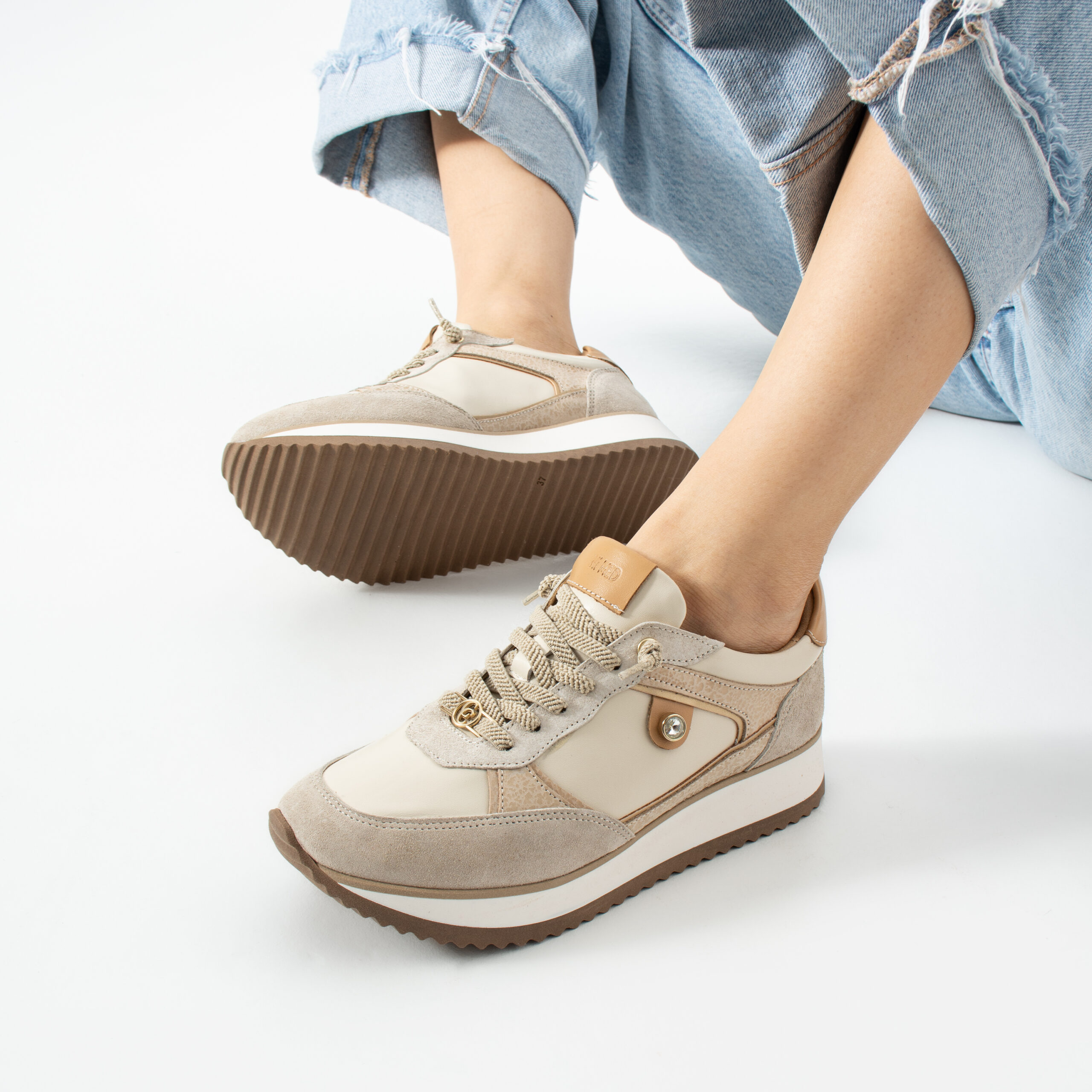 Sneakers damă bej din piele naturală Alondra Sneakers damă bej din piele naturală Alondra