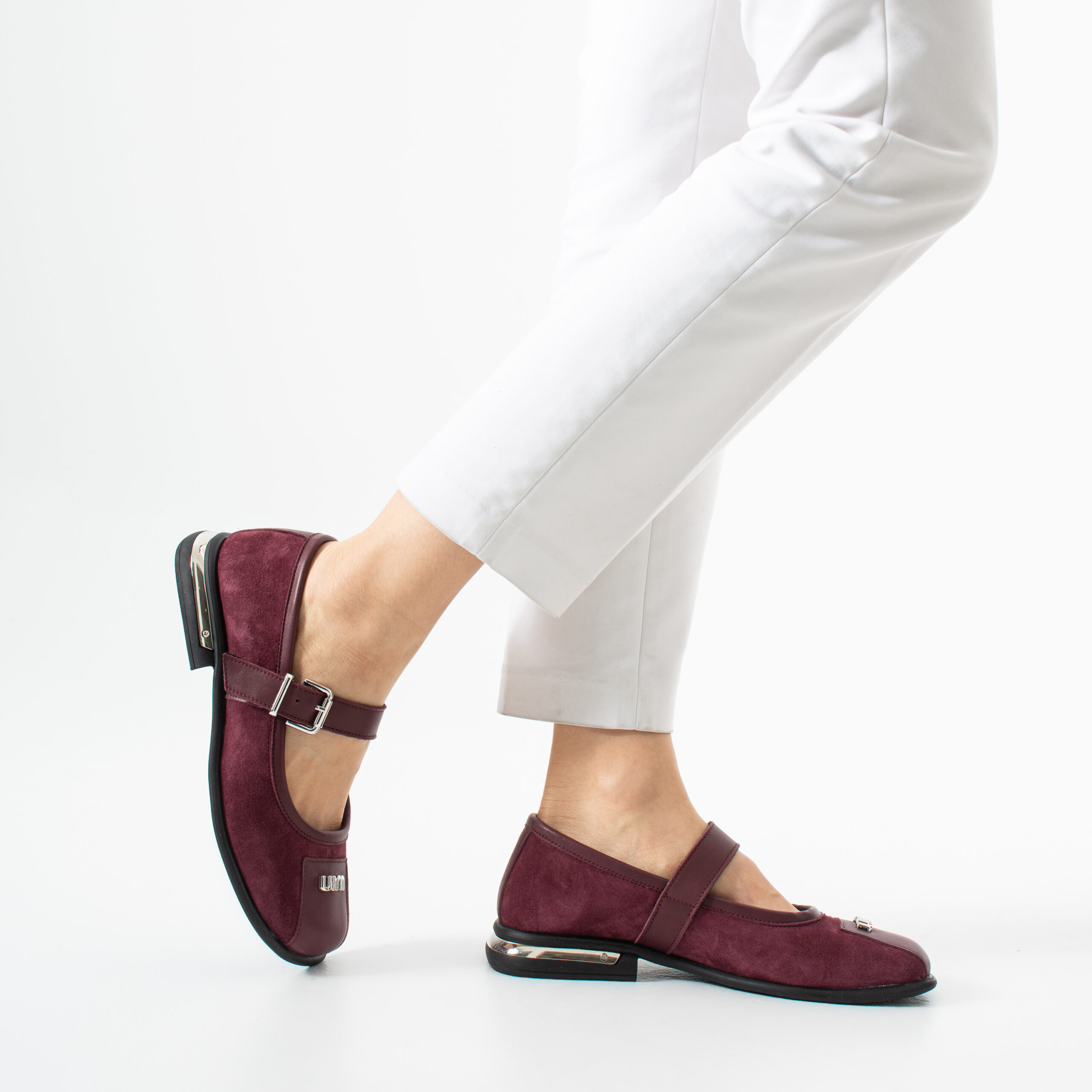 Pantofi Mary Jane Sarai, bordo, din piele întoarsă naturală cu bareta Pantofi Mary Jane Sarai, bordo, din piele întoarsă naturală cu bareta
