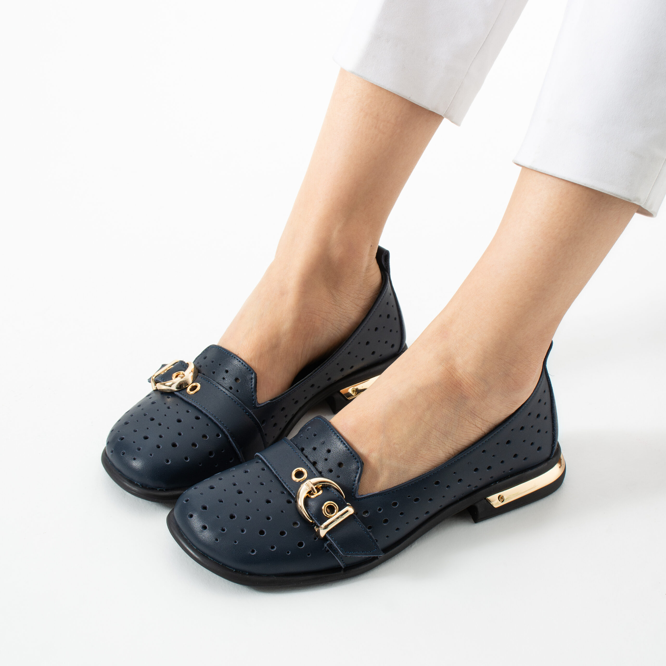 Pantofi damă bleumarin perforați din piele naturală Tamisha Pantofi damă bleumarin perforați din piele naturală Tamisha
