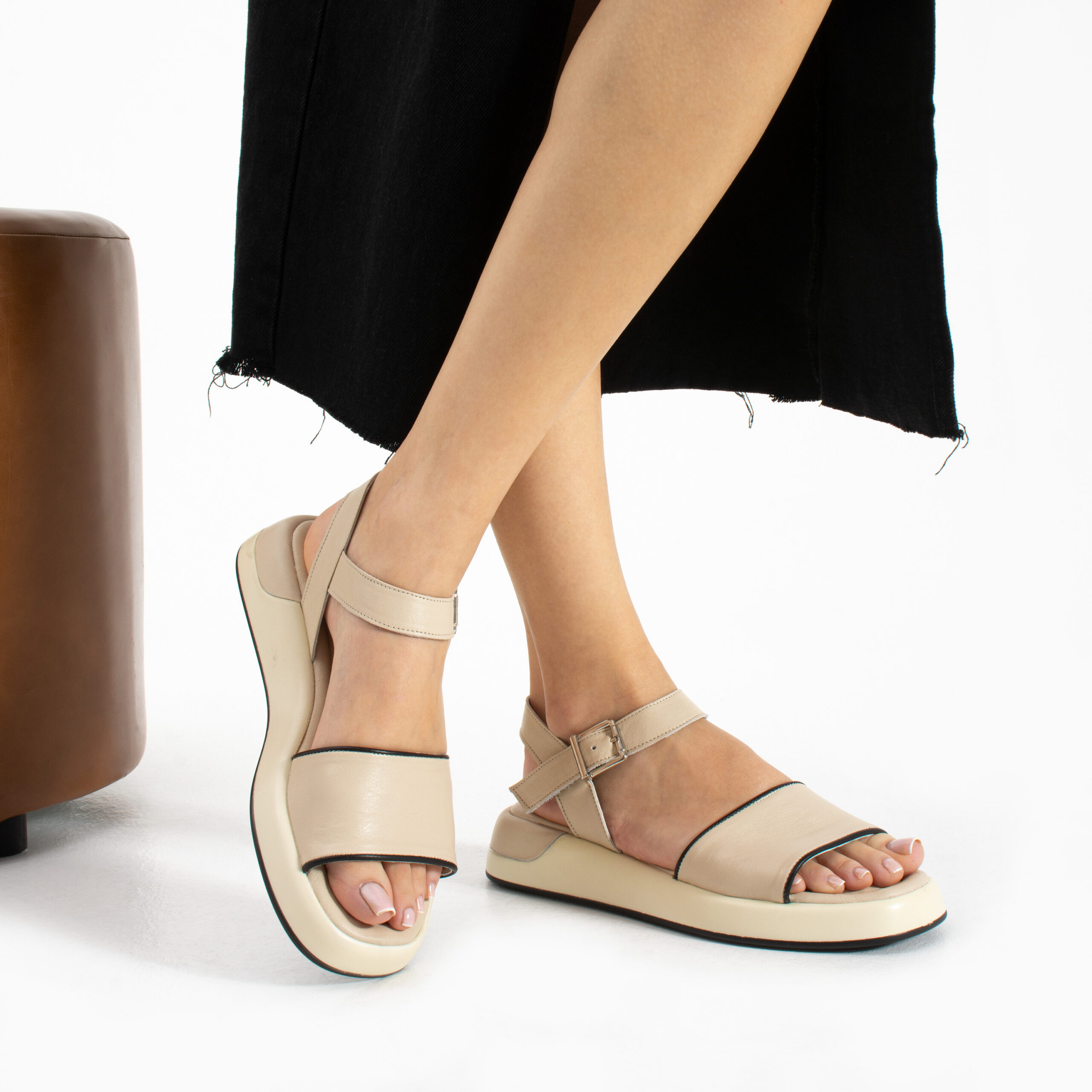 Sandale casual de damă bej din piele naturală Fia Sandale casual de damă bej din piele naturală Fia