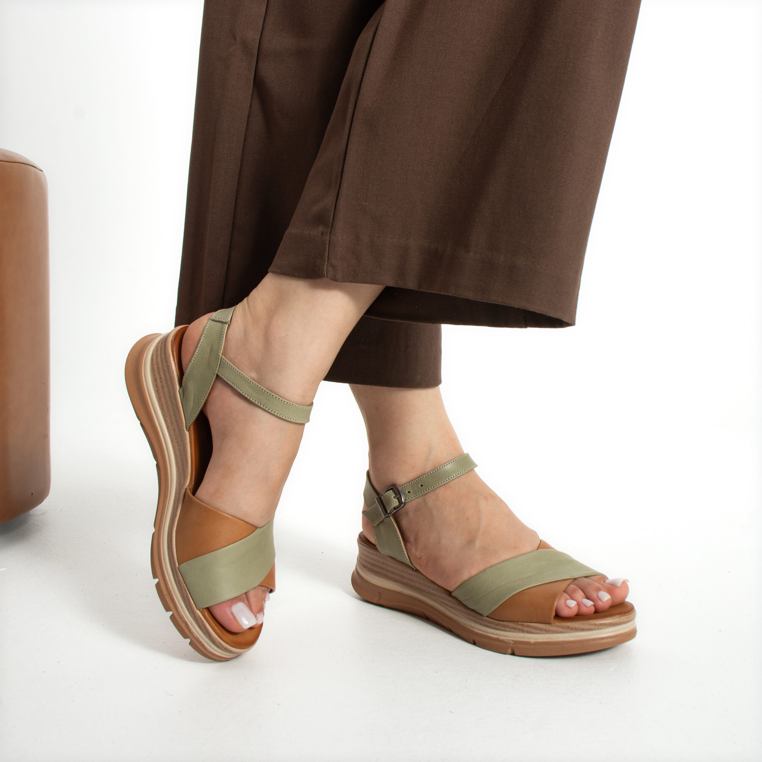 Sandale damă verzi din piele naturală cu platformă joasă Mirabelle Sandale damă verzi din piele naturală cu platformă joasă Mirabelle
