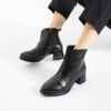Botine elegante negre din piele naturală Bianca, cu toc jos