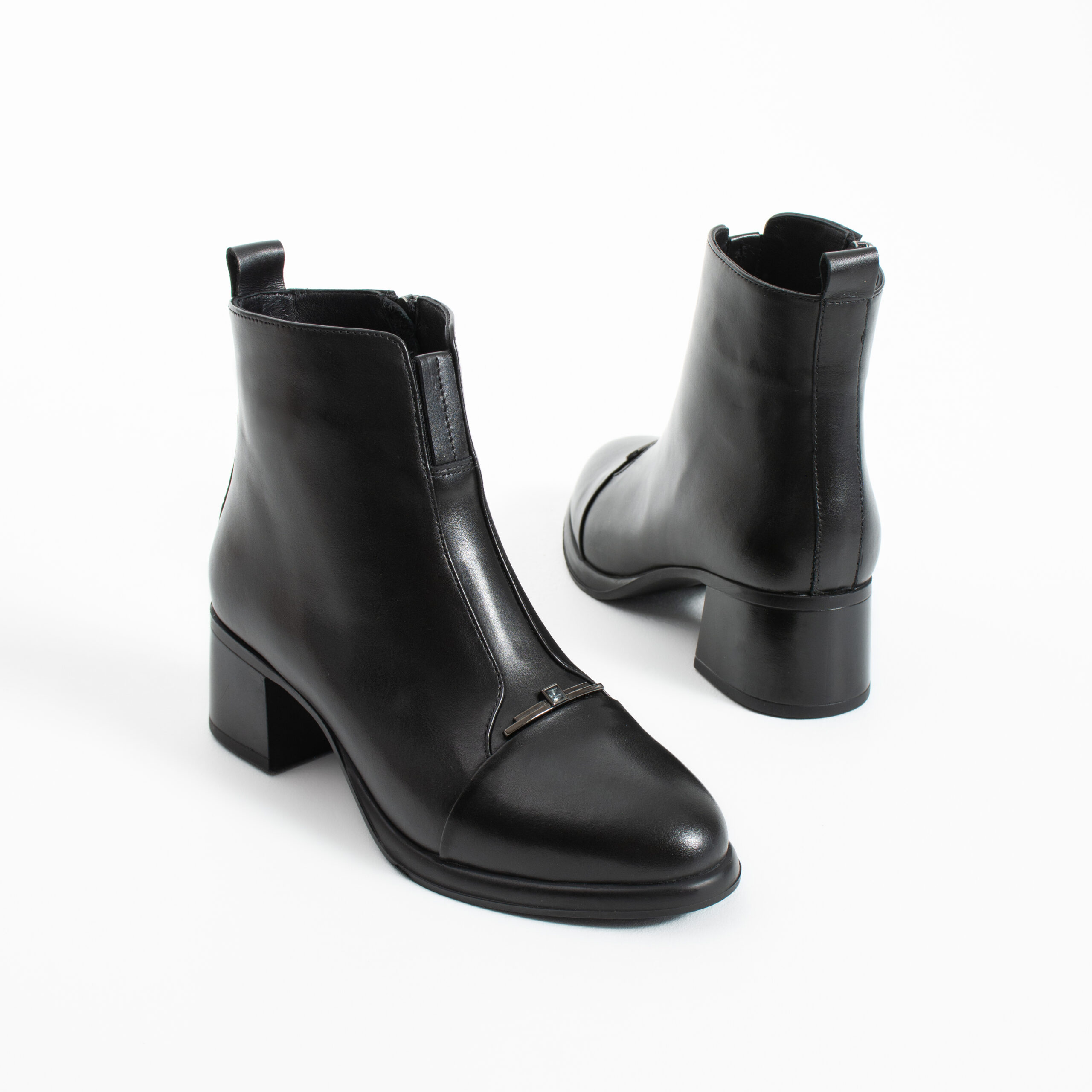 Botine elegante negre din piele naturală Bianca, cu toc jos Botine elegante negre din piele naturală Bianca, cu toc jos