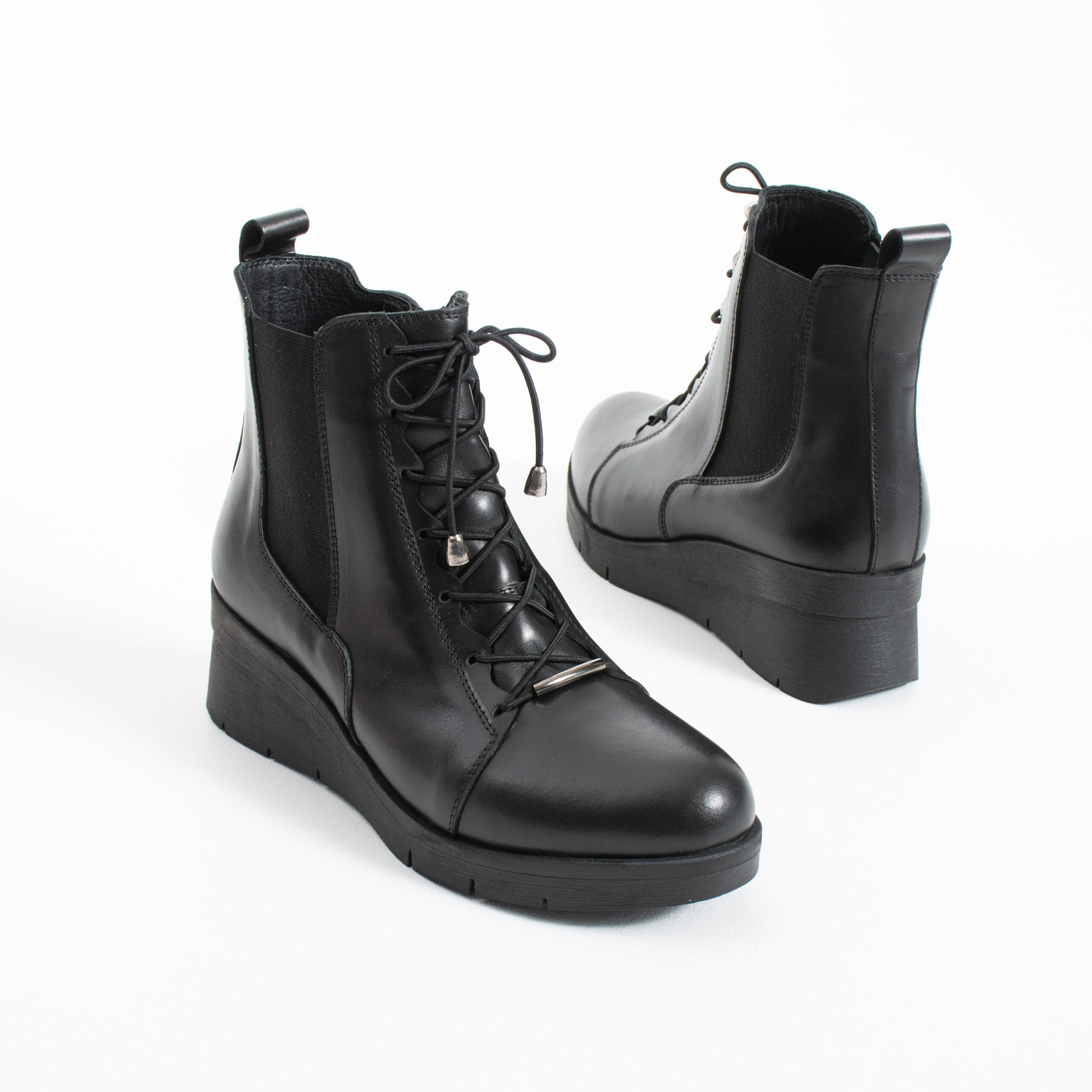 Botine negre de damă cu platformă joasă din piele naturală Chiara Botine negre de damă cu platformă joasă din piele naturală Chiara
