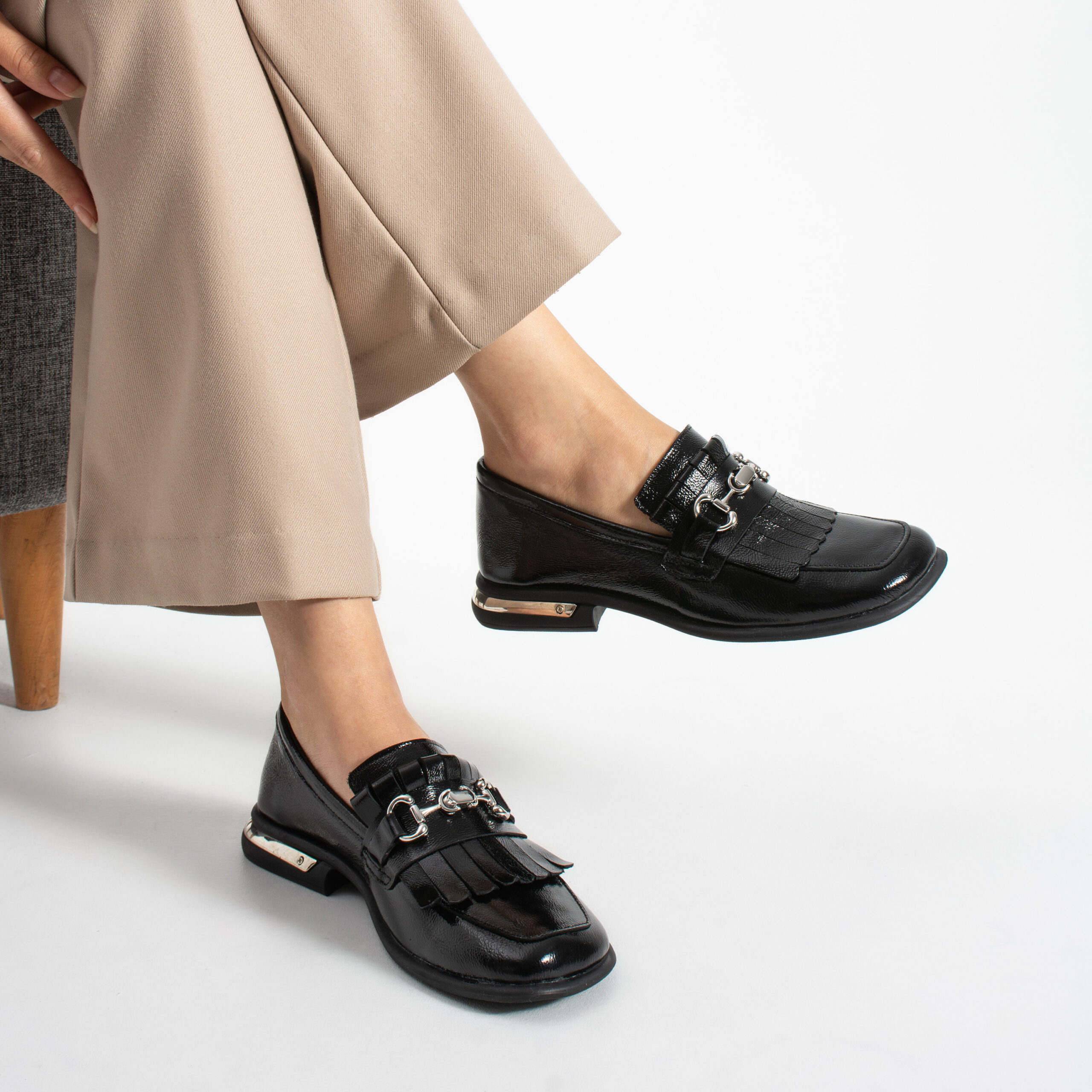 Mocasini damă negri din piele naturală lăcuită Amanda Mocasini damă negri din piele naturală lăcuită Amanda