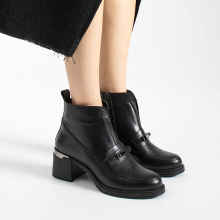Botine negre din piele naturală cu toc mediu Bethany