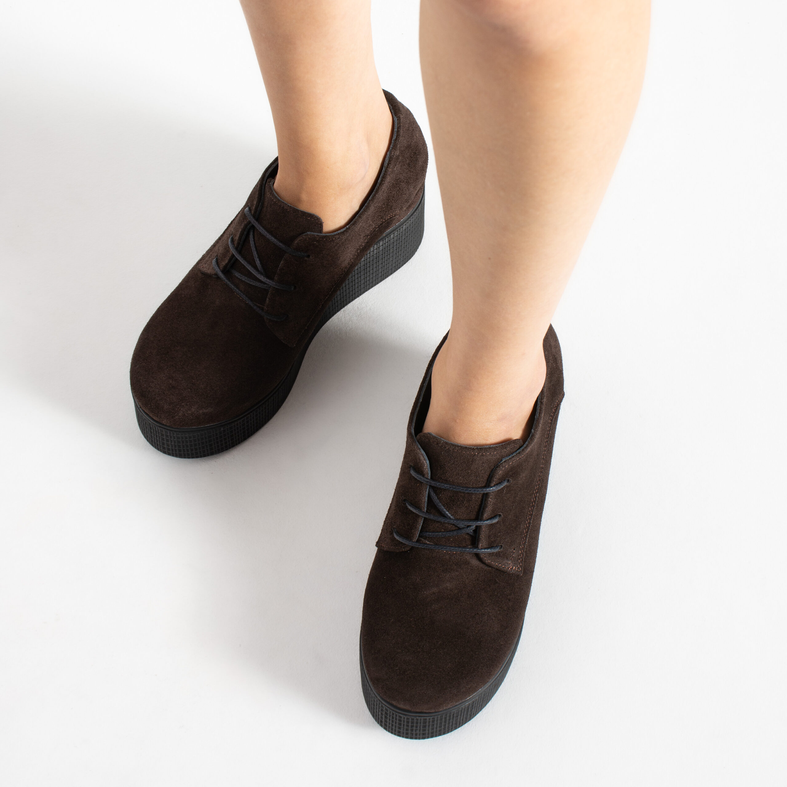 Pantofi damă maro Addison, pe platformă, din piele întoarsă naturală, cu șireturi Pantofi damă maro Addison, pe platformă, din piele întoarsă naturală, cu șireturi
