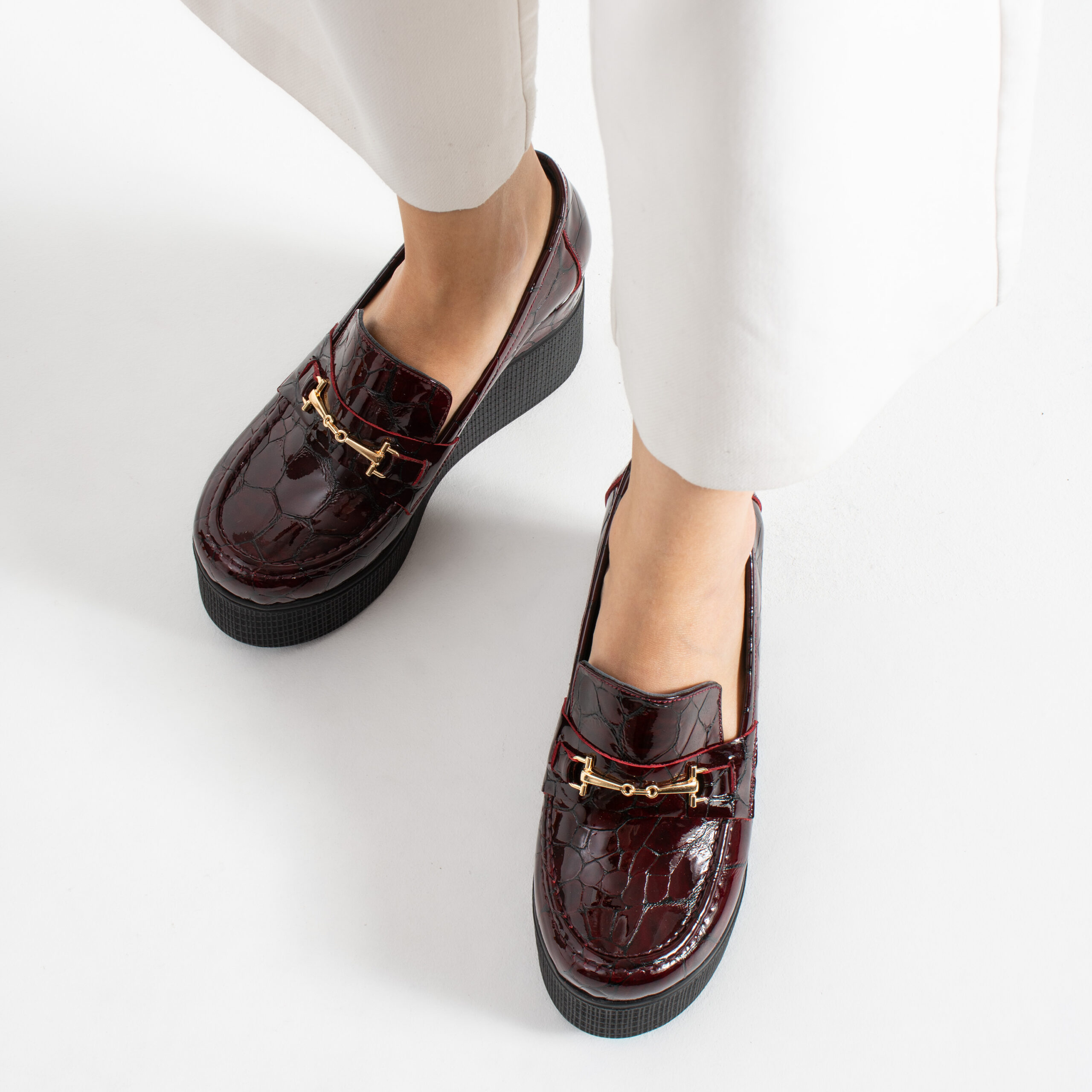 Pantofi eleganți bordo, din piele naturală lăcuită, cu platformă Giorgia Pantofi eleganți bordo, din piele naturală lăcuită, cu platformă Giorgia