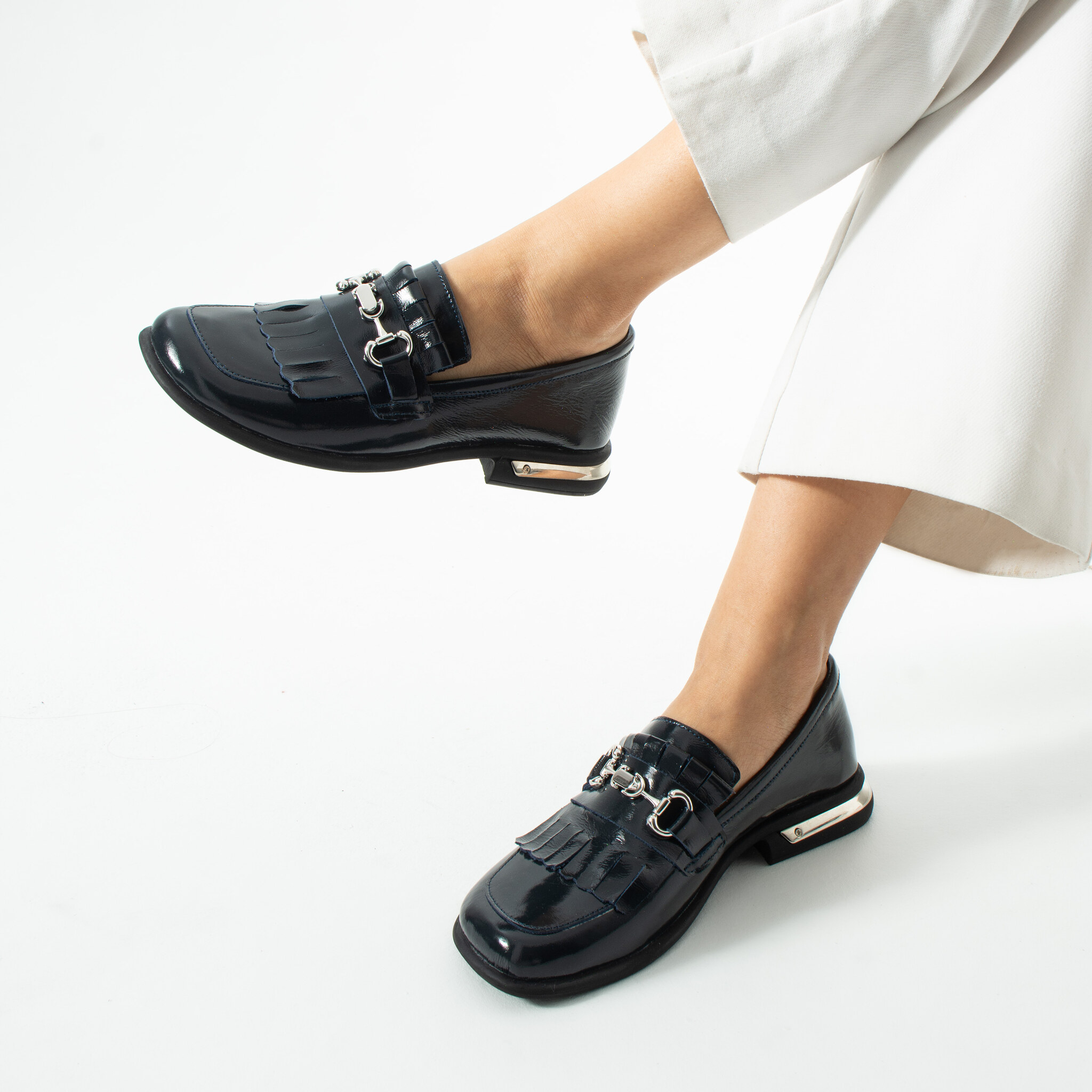 Loafers bleumarin din piele naturală lăcuită pentru femei Taomina Loafers bleumarin din piele naturală lăcuită pentru femei Taomina