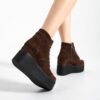 Botine damă Caroline, maro închis, pe platformă, din piele întoarsă naturală, cu șireturi