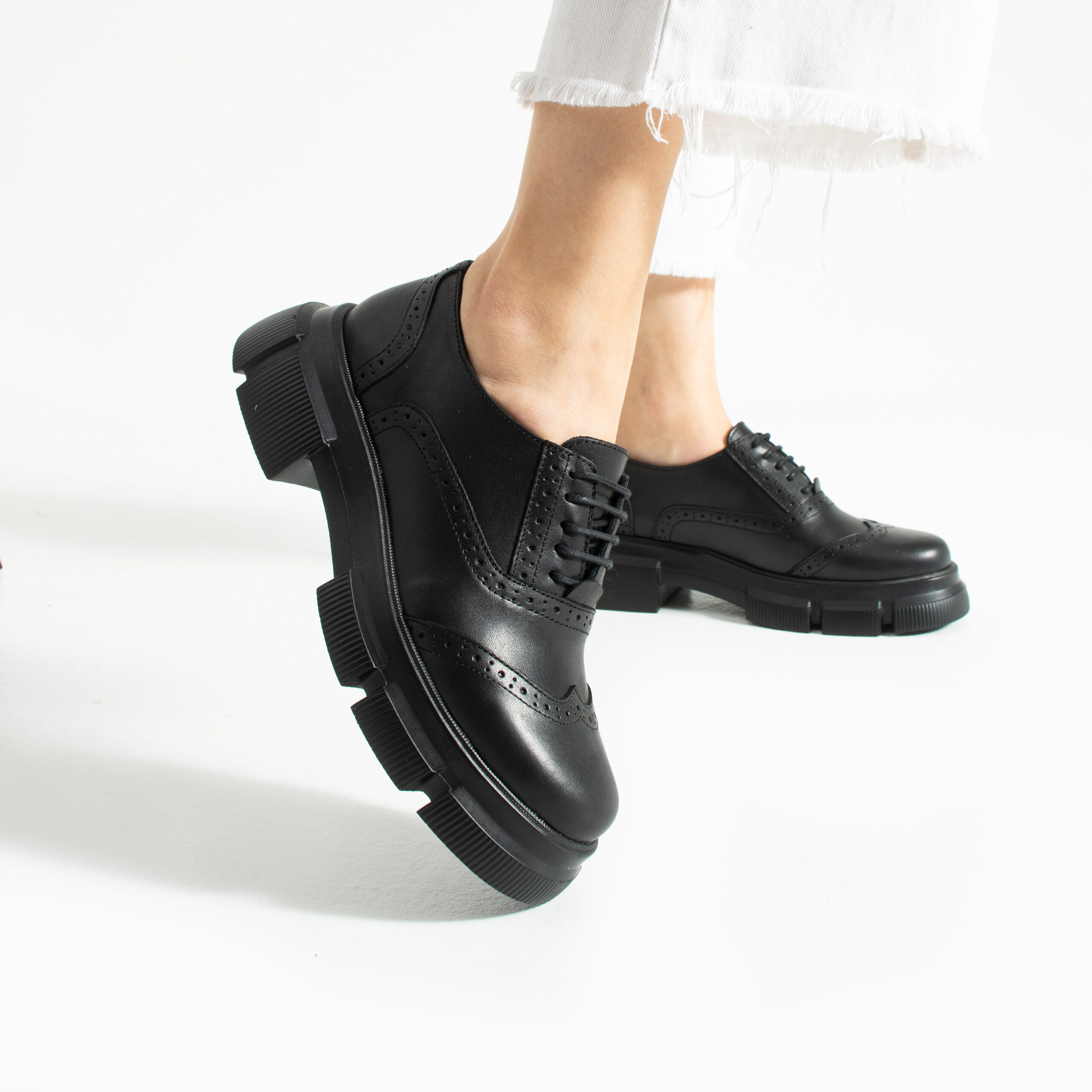 Pantofi oxford de damă negri din piele naturală Carama Pantofi oxford de damă negri din piele naturală Carama