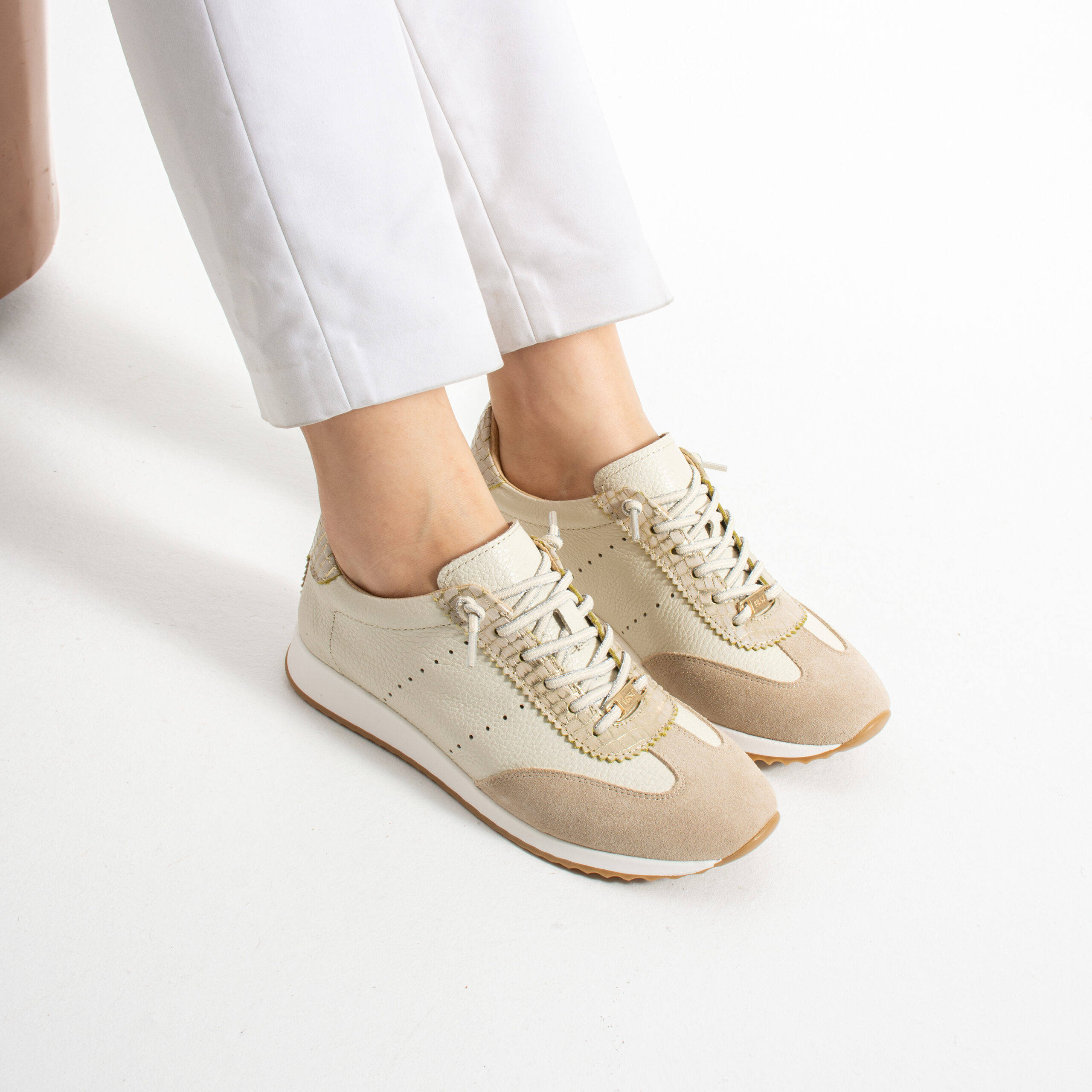 Pantofi sport damă bej din piele naturală Halima Pantofi sport damă bej din piele naturală Halima