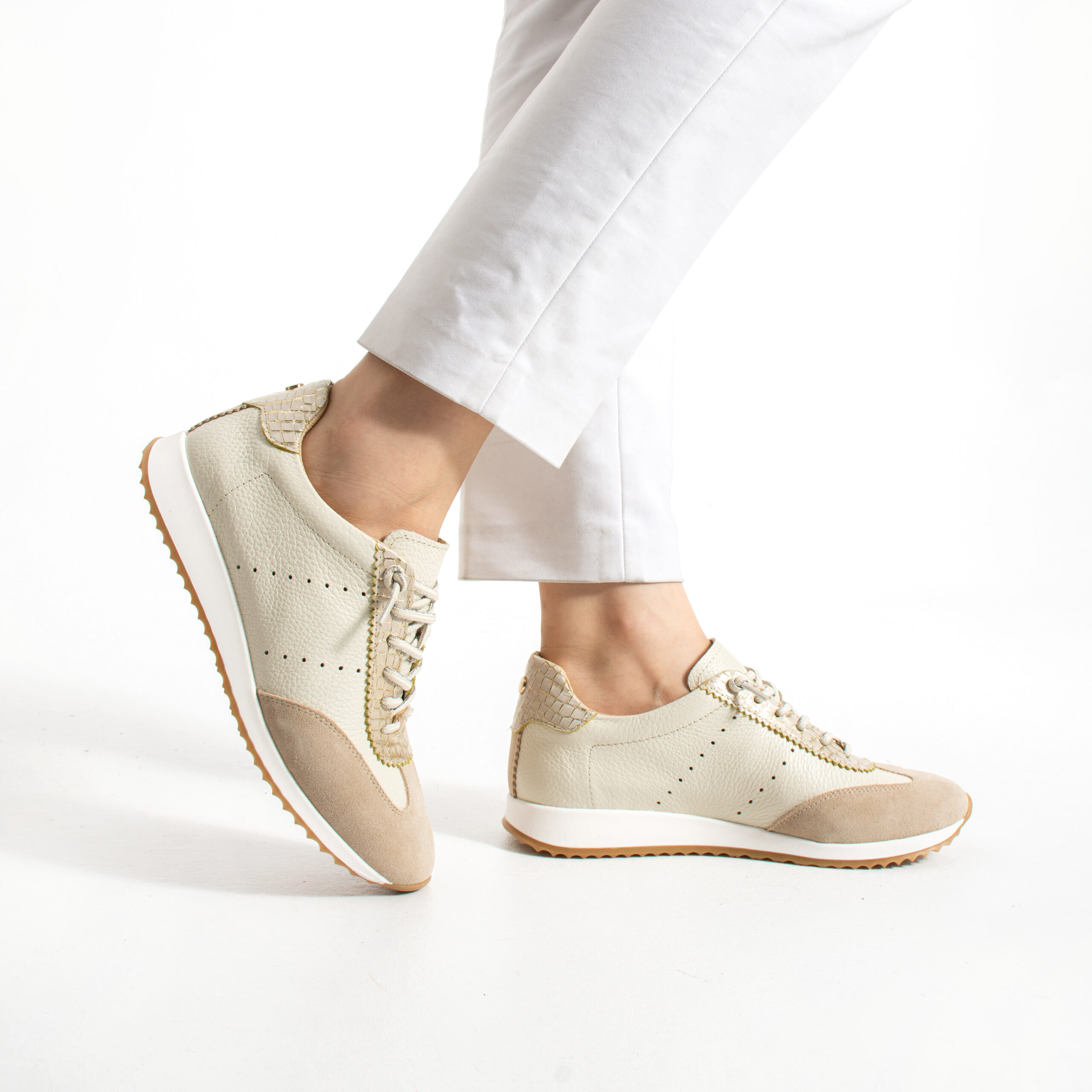 Pantofi sport damă bej din piele naturală Halima Pantofi sport damă bej din piele naturală Halima